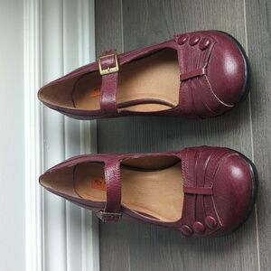Miz Mooz Size 39 Burgundy Charlotte shoes barely worn